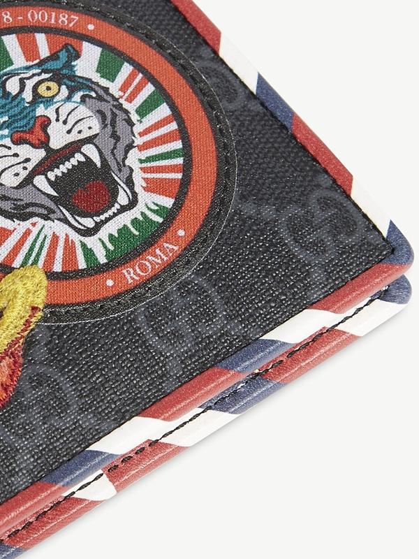 グッチ 財布 コピー GUCCI 財布 GG Supreme patches wallet アップリケ・パッチ・アップリケとストライプ・シームのコレクションが飾られています