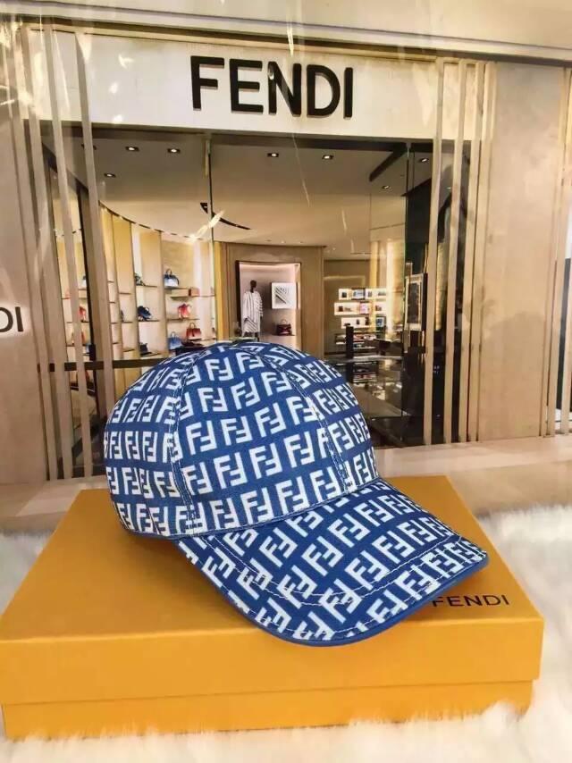 フェンディコピー 帽子 FENDI 2015春夏新作 男女兼用 キャンバス 日除け 野球帽 fdicap150703-5