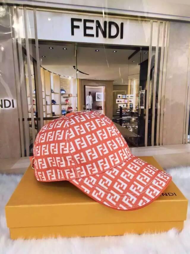 フェンディコピー 帽子 FENDI 2015春夏新作 男女兼用 キャンバス 日除け 野球帽 fdicap150703-3